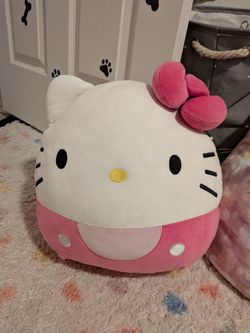 Hello Kitty Squishmallow