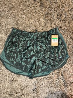 Nike One Women's XL Dri-FIT Brief-Lined Printed Shorts