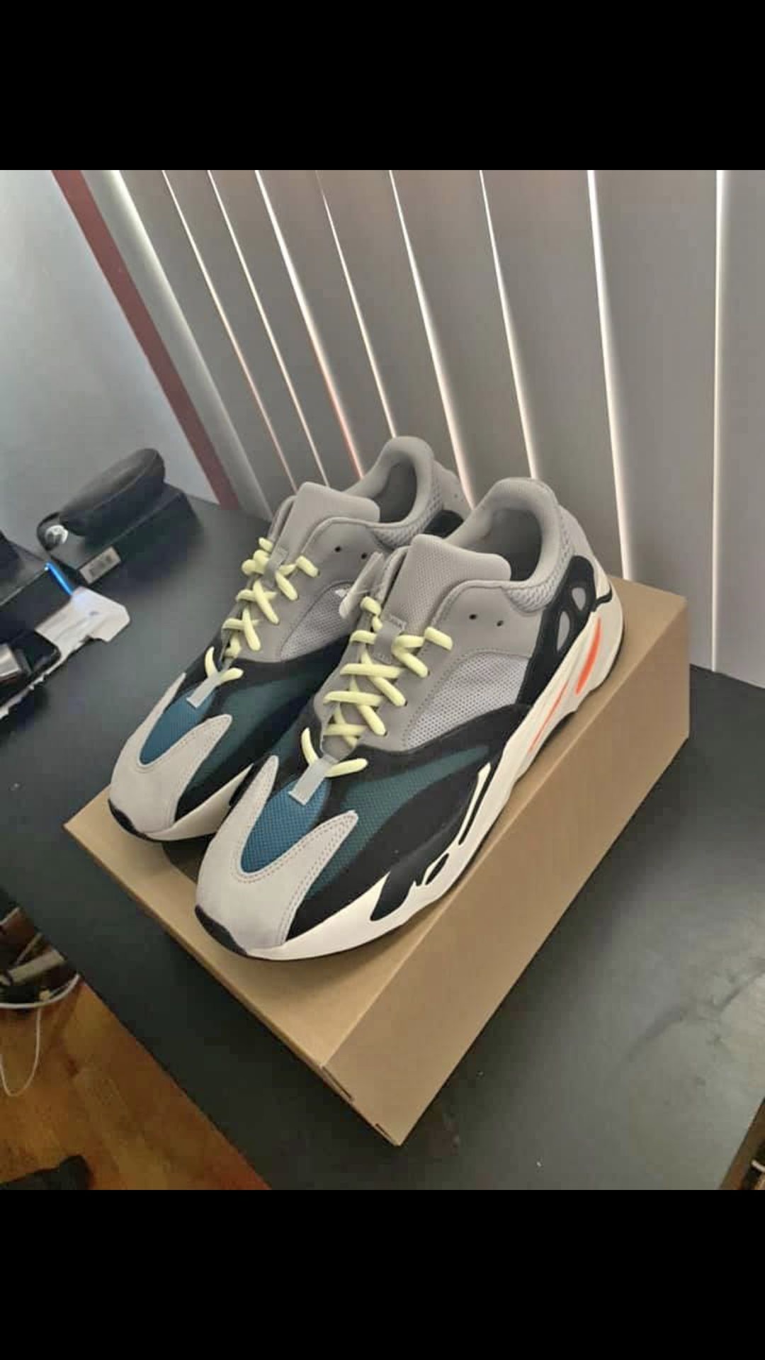 Yeezy boost 700