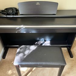 Yamaha Arius Digital Piano