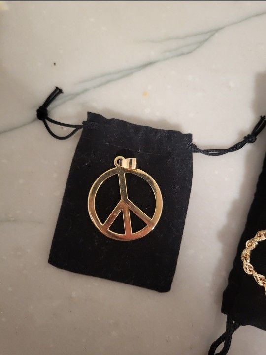 14k Gold Peace Sign Pendant