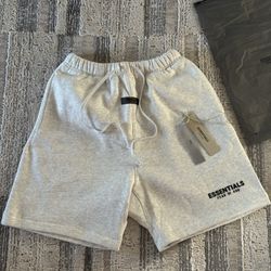 LIGHT OATMEAL ESSENTIAL SHORTS