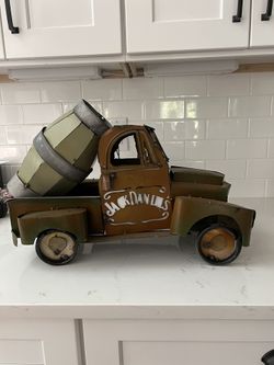 Jack Daniel’s Metal Truck