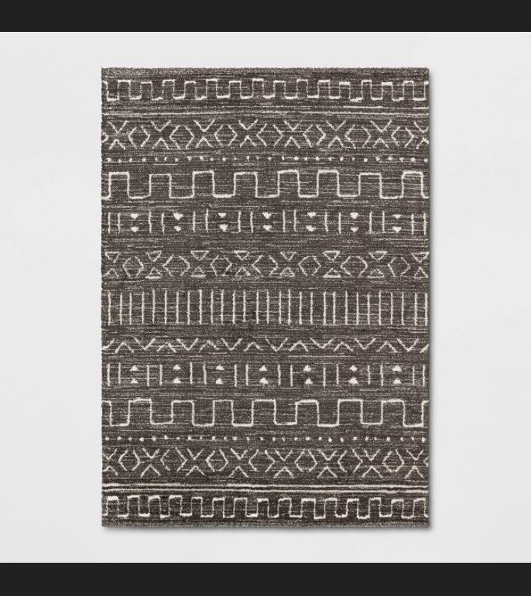 5x7 Grey And White Aztec Print Rug From Target