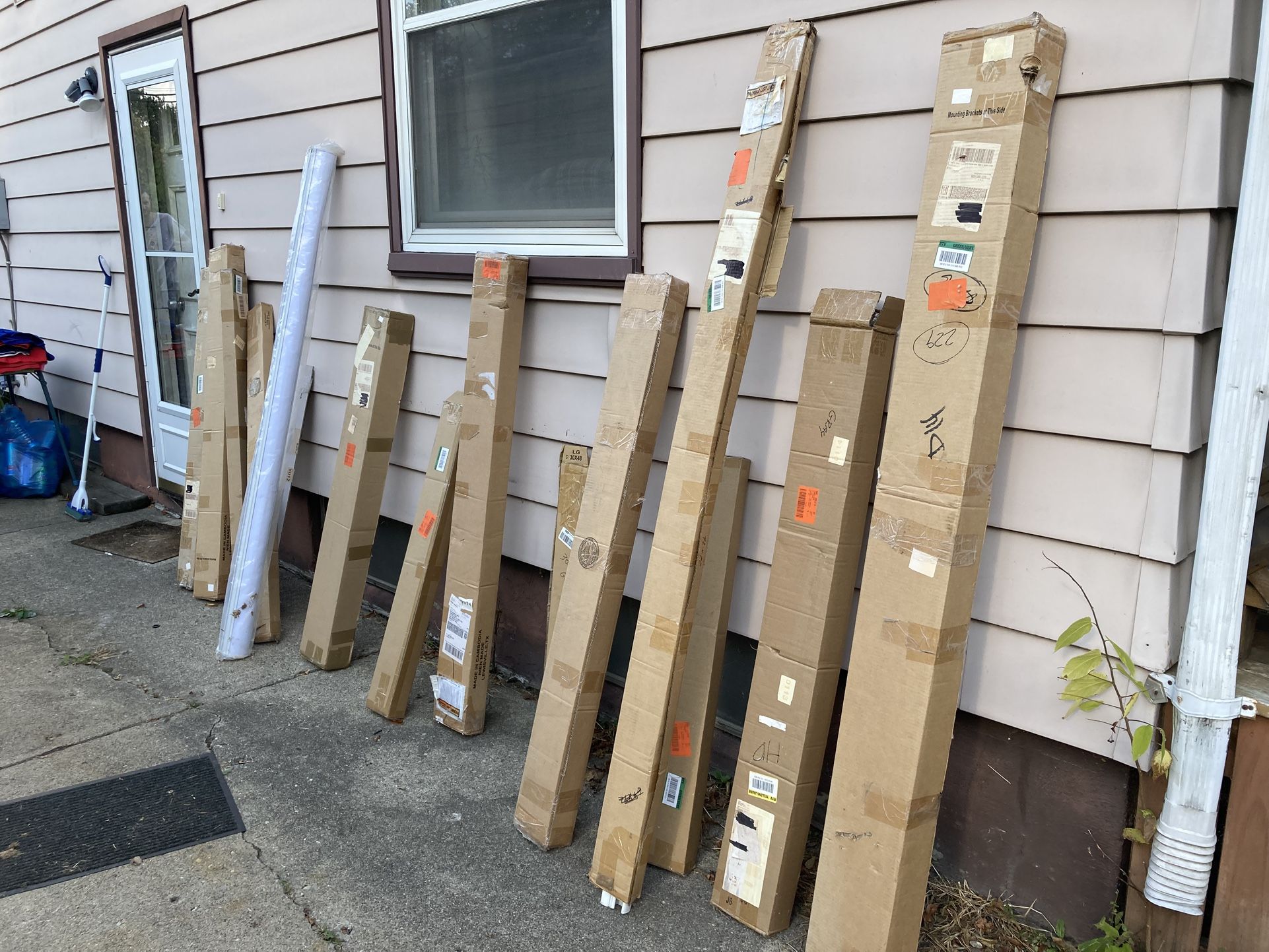 Brand new blinds. Nothing over $10.