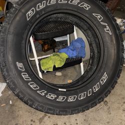 Bridgestone Dueler A/T  265/65/18