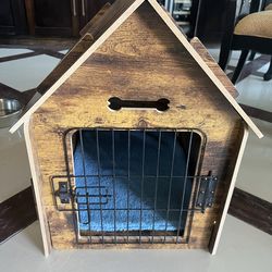 🐶 Brand New Wooden Dog or Cat House Crate w/ Door – Never Used