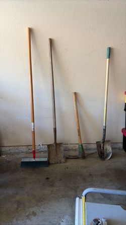 Shovels, pick, scraper