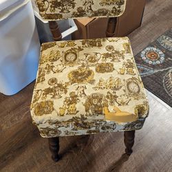 SUPER Cute  VINTAGE Early American Sewing CHAIR 