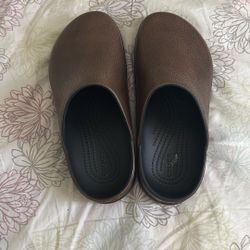 Crocs For Men Or Women 