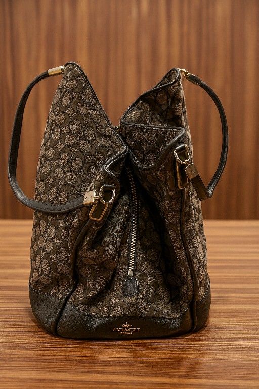 coach Madison Phoebe 3 Compartment Shoulder Bag