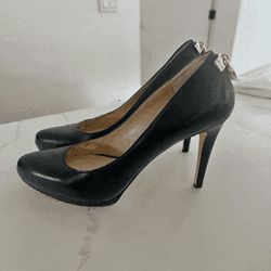 Michael Kors Pumps – Effortless Elegance and Charm pick above