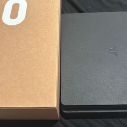 Oculus Quest 2 and Ps4 + Ps4 Games (can be bought separately)