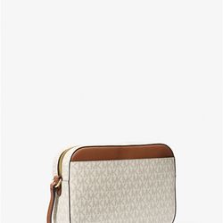 Michael Kors Crossbody purse