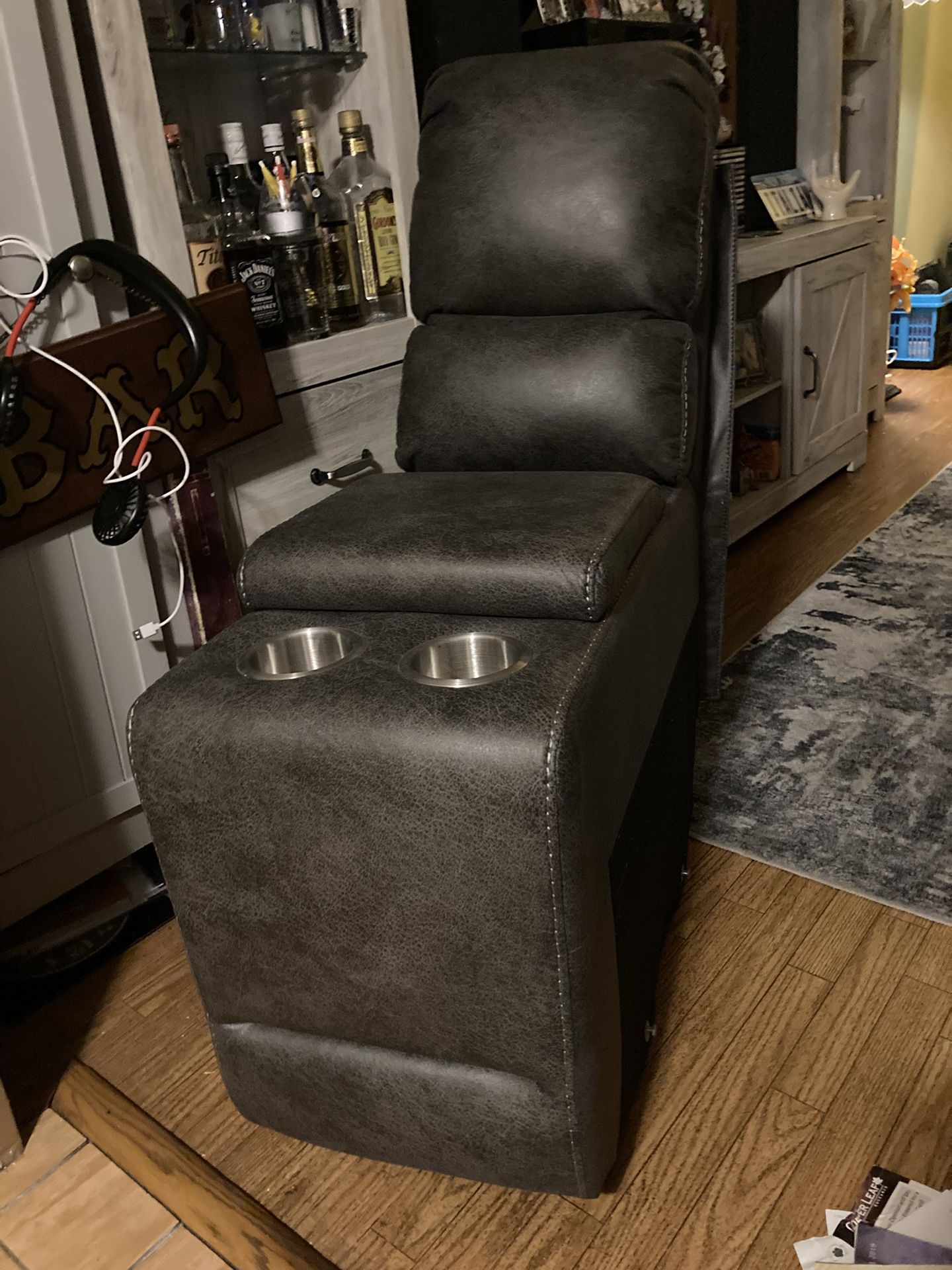 Center Console Grey Leather2 Cup Holders