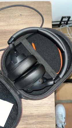 JBL headphones 720bt