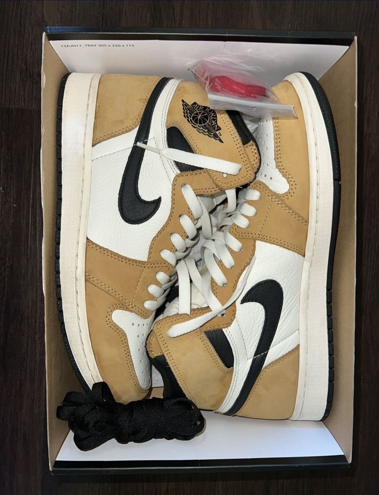 Jordan 1 Jordan 4 Size 9.5 & 10
