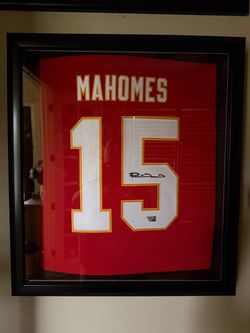 Signed Mahomes Jersey Certified