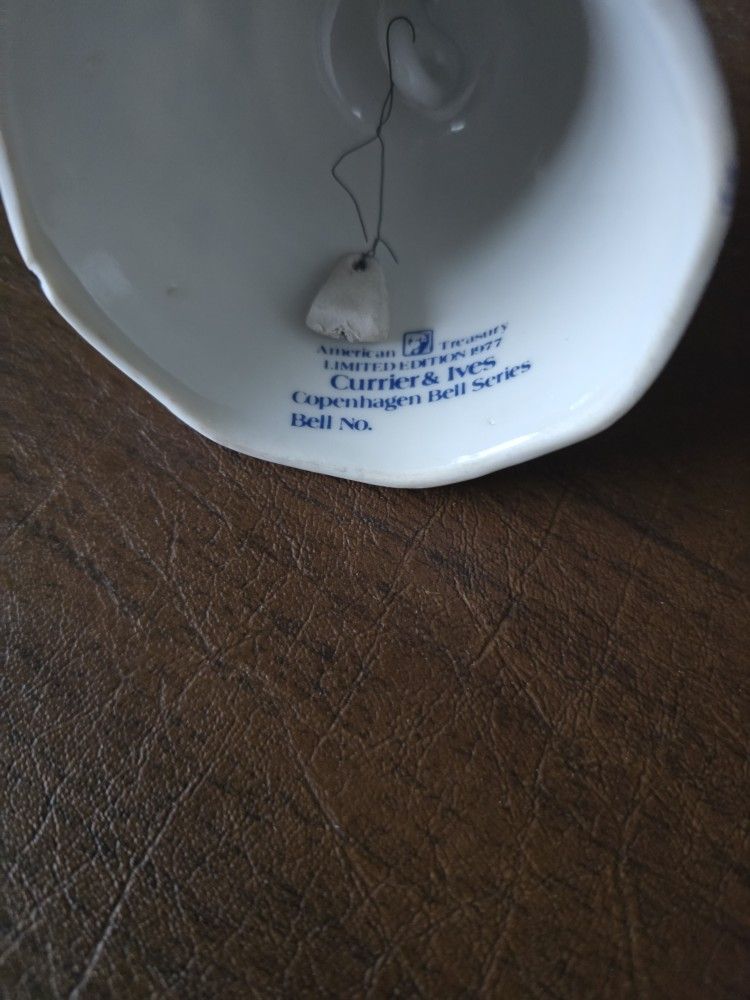 Courier and Ives, Copenhagen bell.
