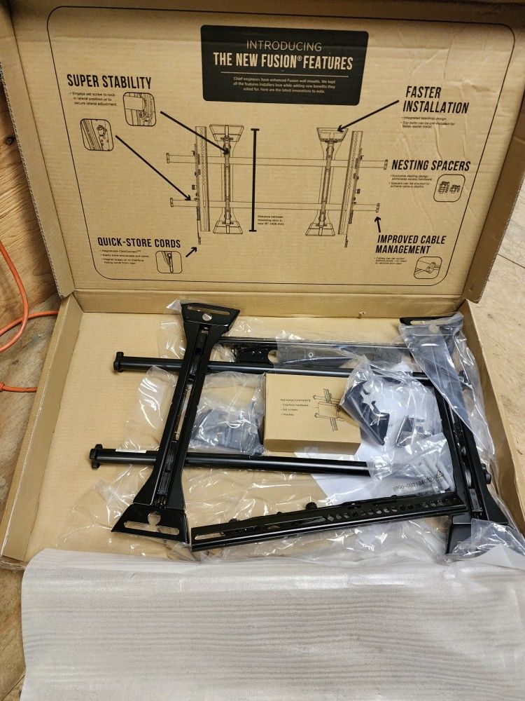 TV MOUNT BRACKET