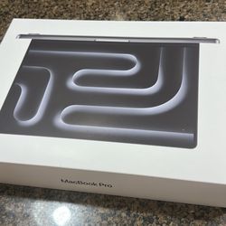 Apple macbook pro M4 14 inch 512 ssd 16 gb ram brand new 