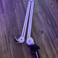 BOMGE Microphone Boom Arm Mic Stand Adjustable Clip Studio Suspension Scissor Arm Mount for Blue Snowball, ICE, Blue Yeti,Radio Broadcasting and Game 