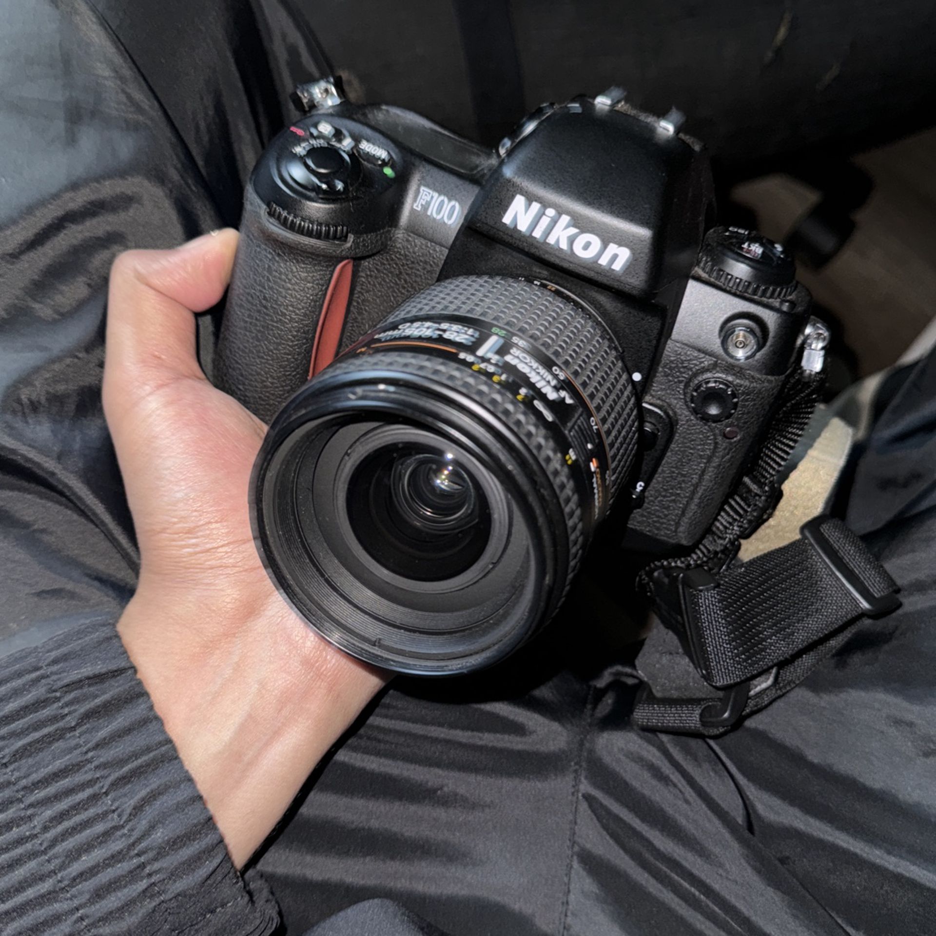 Nikon Camera F100