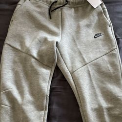 Nike Tech Pants 