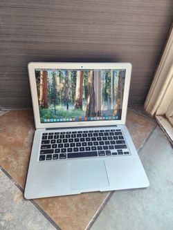 MacBook Air 13" i7 8gb ram 256gb ssd NEW BATT 100%, ms office,logic,finalcut adobe Or Best Offers