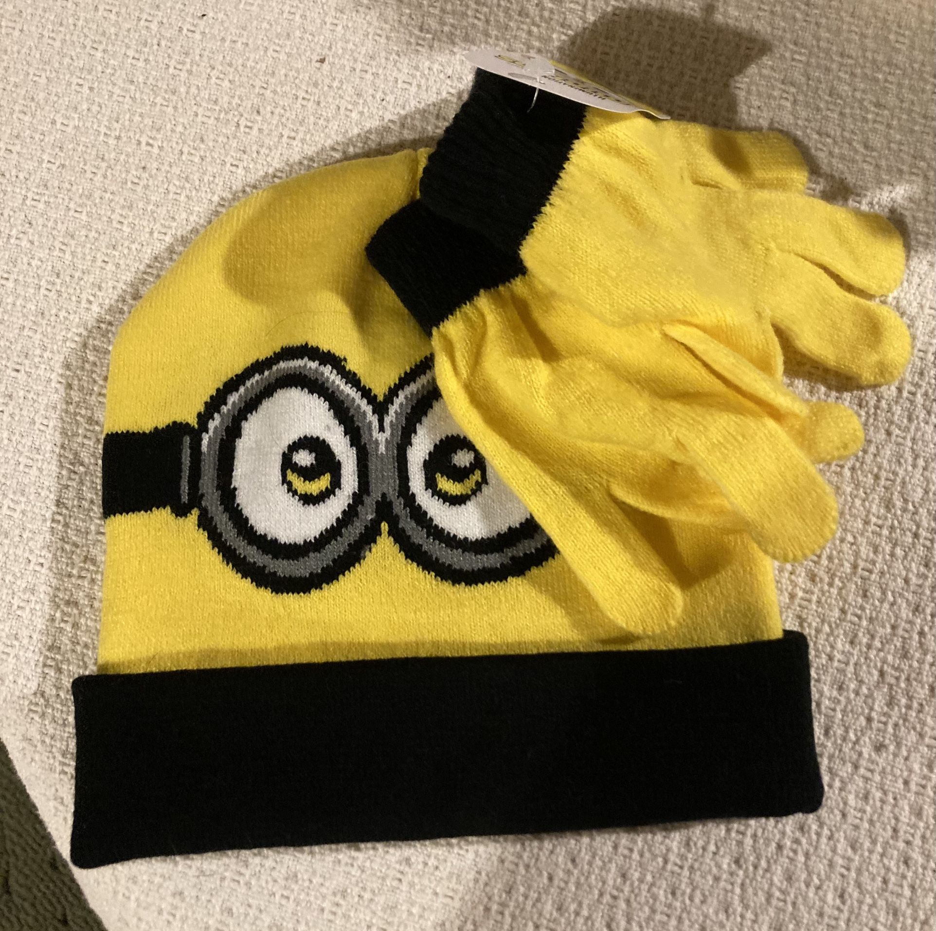Minion Hat & Gloves