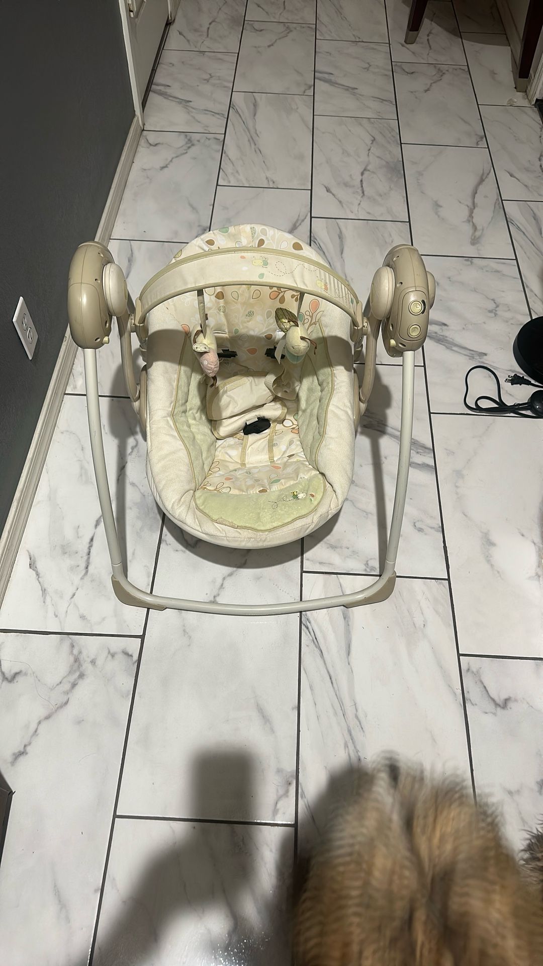 Nice baby swing