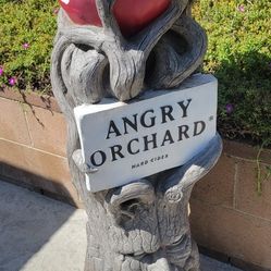 Statue
