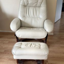 2 Recliner Chairs With Storage Ottomans