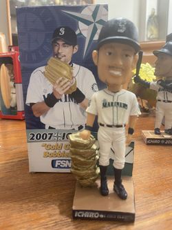 Ichiro Suzuki - Golden Glove Bobblehead - 2007