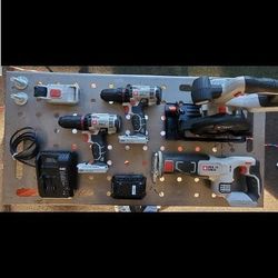 Porter Cable 20V Lithium Cordless Tools: Circular Saw, Reciprocating Saw (Sawzall), 2 Drill/Drivers, LED Light. With Lithium battery and  charger