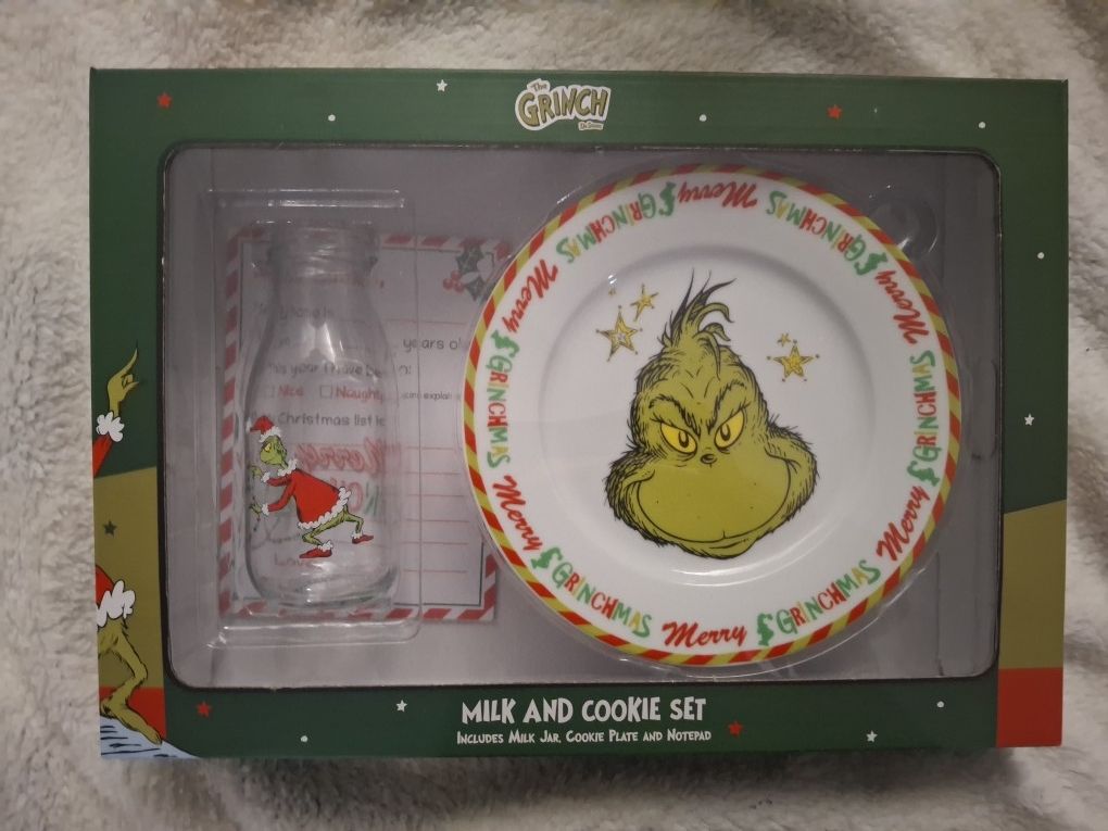 Grinch Milk And Cookies