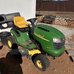 John Deere Riding Mower 