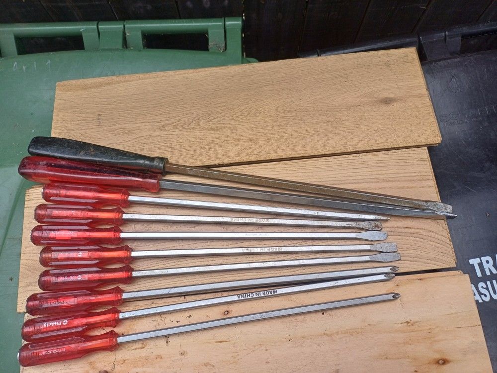 Screw Driver 16"