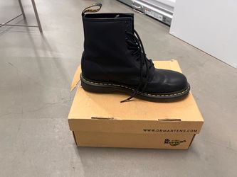 Dr. Martens 1460 Boots size 7