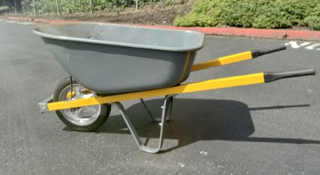 True Temper Wheel Barrow