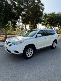I’m selling my Toyota Highlander clean title