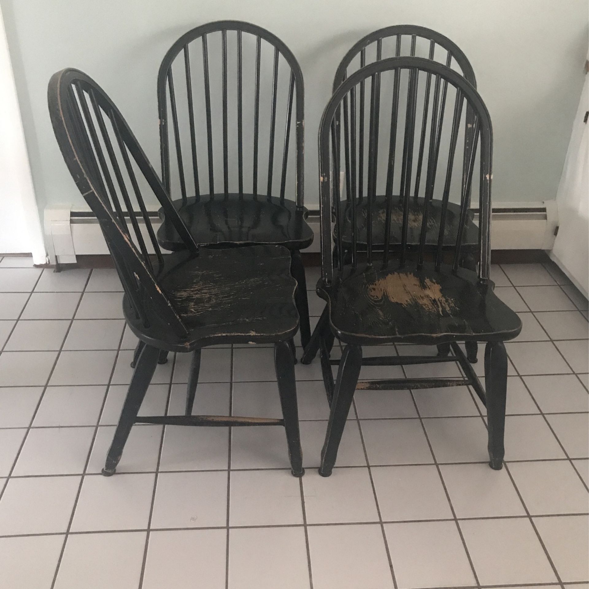 4 Chair  Free 