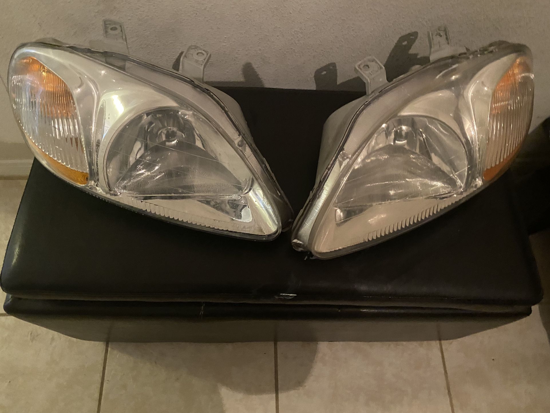 96-00 Civic Headlights