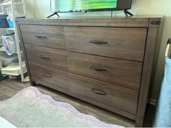 Willow Creek II 6-Drawer Dresser