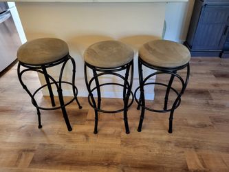 Set of 3 Swivel Bar Stools