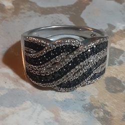 Half Carat Genuine  B & W DIAMOND Twist Sterling RING  sz 8.75 - 9
