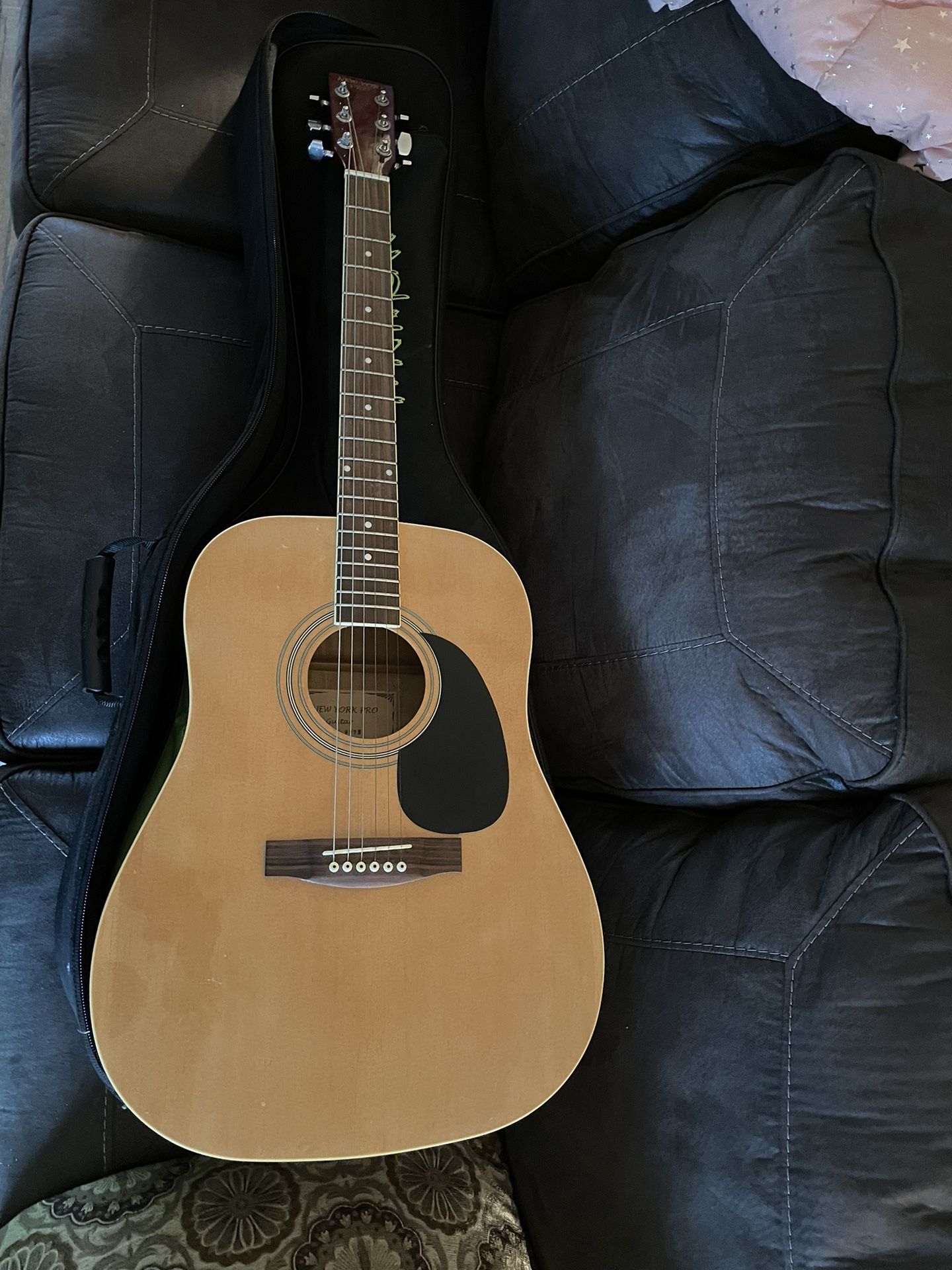 New York Pro Acoustic Guitar