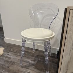 Unique Accent Chair 