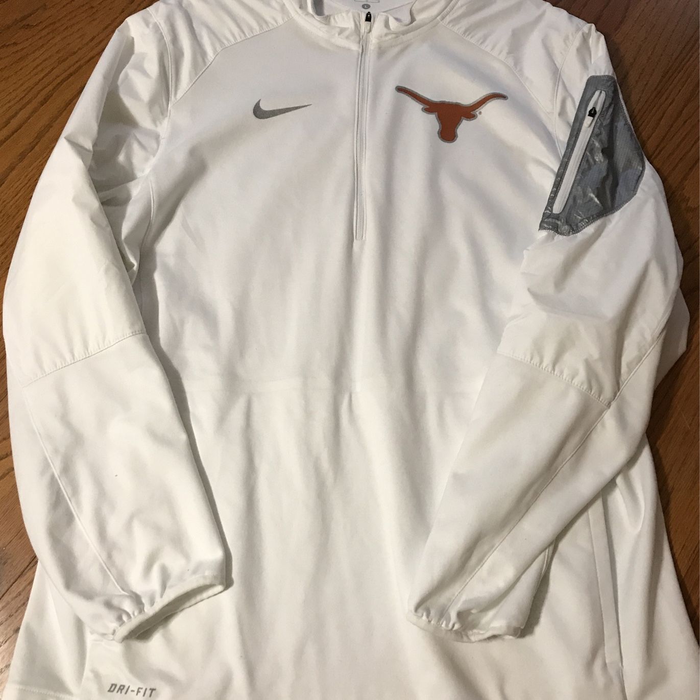 Men’s Nike Jacket Size lg