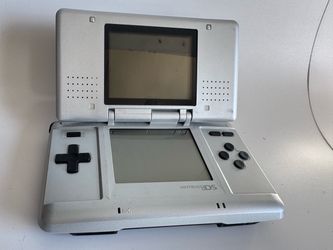 Nintendo DS Lite Silver with Charger